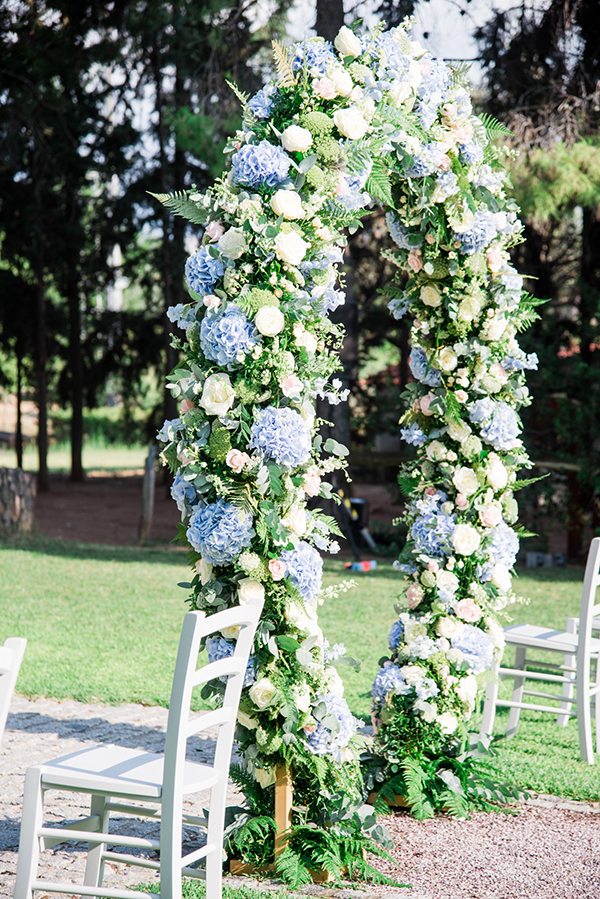 fairytale-wedding-thessaloniki-lush-roses-hydrangeas_10