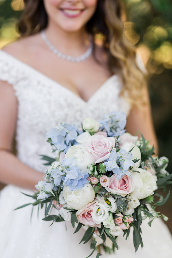 fairytale-wedding-thessaloniki-lush-roses-hydrangeas_21x