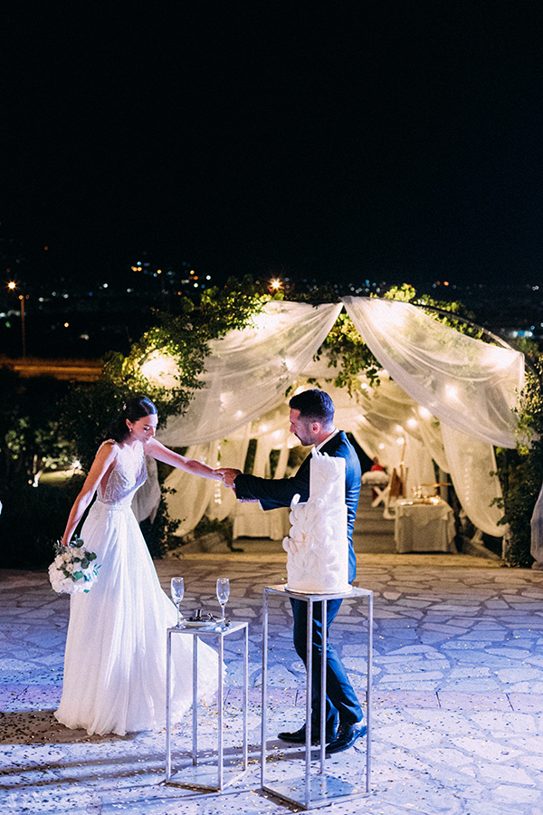 romantic-greek-wedding-white-peonies-eucalyptus_22