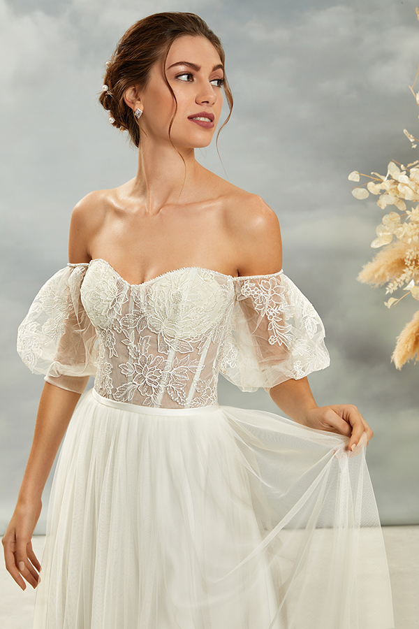 ultra-chic-wedding-gowns-demetrios-gorgeous-bridal-look_15x