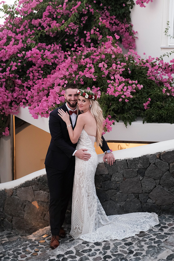 intimate-wedding-santorini-with-calla-lilies_26