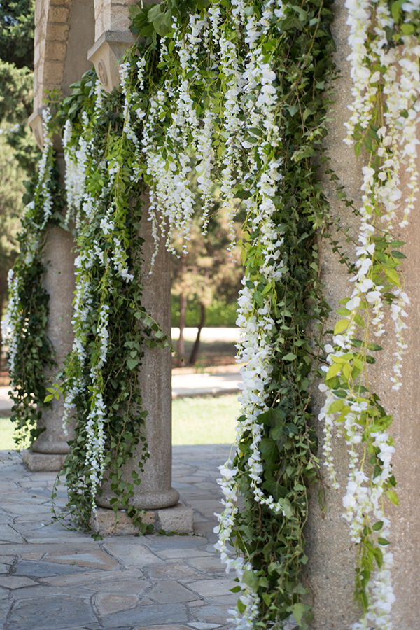 spring-wedding-thessaloniki-impressive-floral-decoration_06