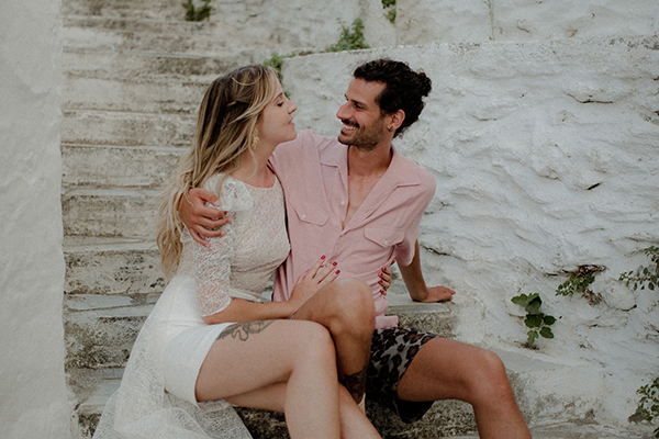 Destination summer wedding in Tinos with the dried  flowers │ Deborah & Dimitris