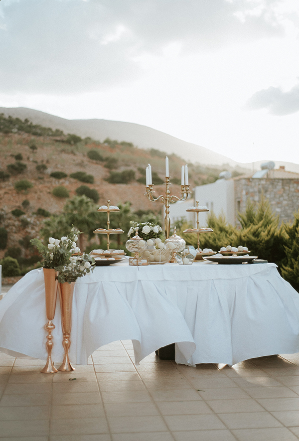 utterly-romantic-wedding-crete-with-whimsical-blooms_41