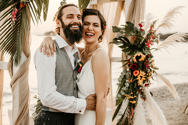 Tropical themed wedding in Athens with summer vibes and sunflowers │ Aimilia & Andreas
