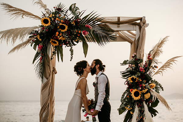 tropical-themed-wedding-athens-summer-vibes-sunflowers_19x