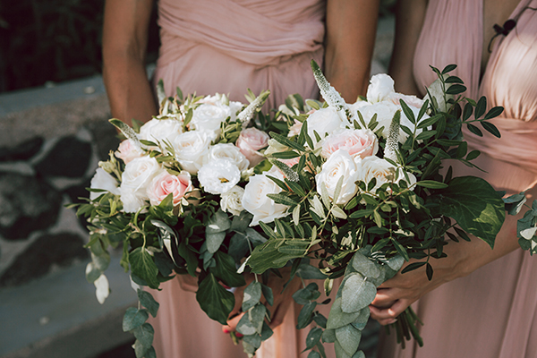 a-destination-summer-wedding-santorini-pastel-florals_08