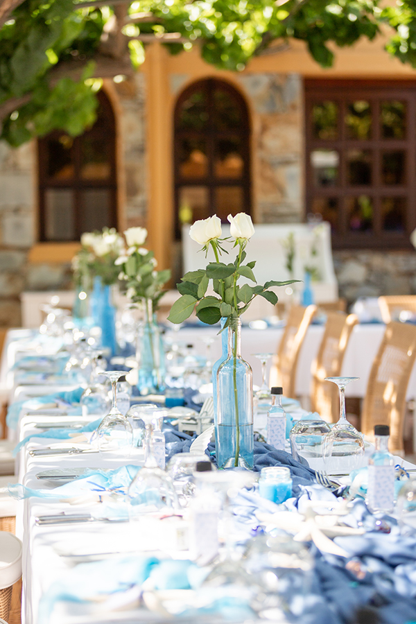 lovely-destination-wedding-rethimno-blue-white-florals_18