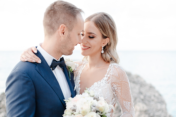 Elegant fall wedding with pretty romantic florals │ Chrisanthi & Vasilis