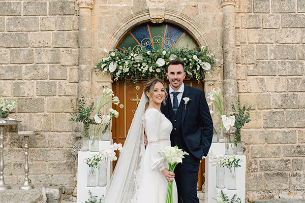 Romantic fall wedding in Kefalonia with gorgeous calla lilies and orchids │ Olga & Evangelos