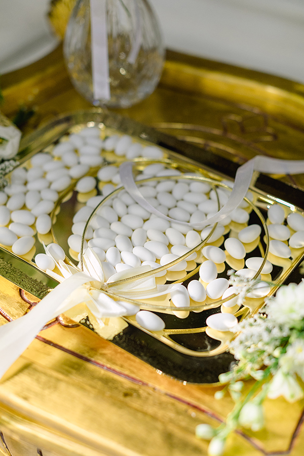 fairytale-summer-wedding-athens-impressive-white-flowers_42