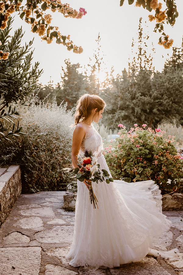 rustic-summer-wedding-chania-prettiest-flowers_03x