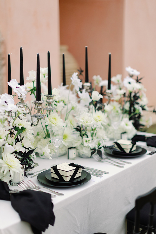 black-white-wedding-inspiration-courti-estate-gorgeous-details_01x