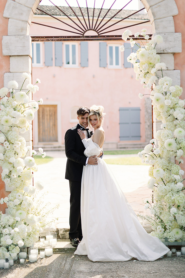 black-white-wedding-inspiration-courti-estate-gorgeous-details_19
