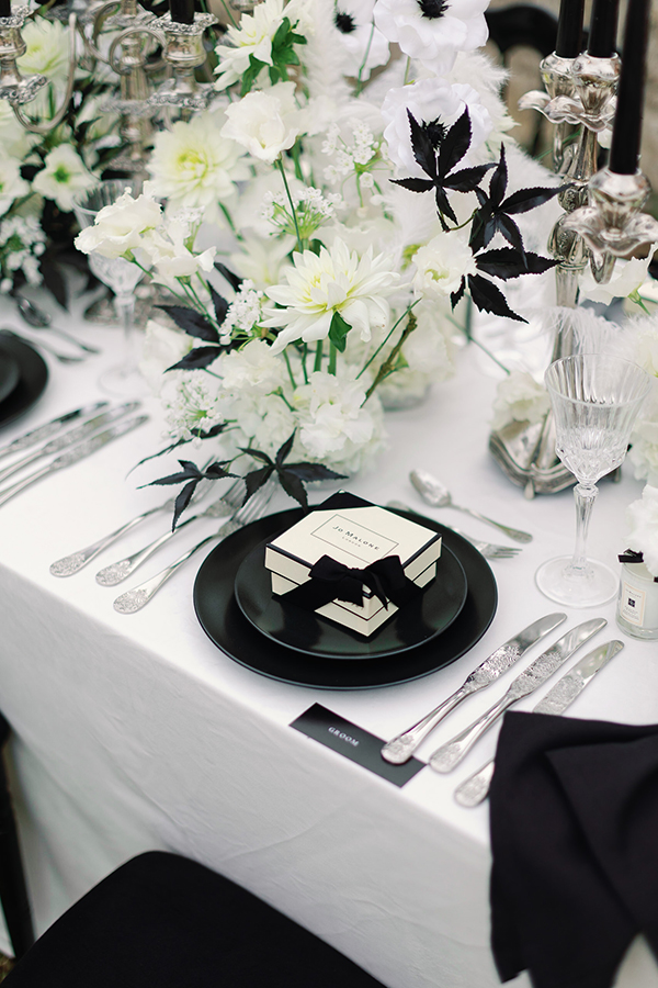 black-white-wedding-inspiration-courti-estate-gorgeous-details_36