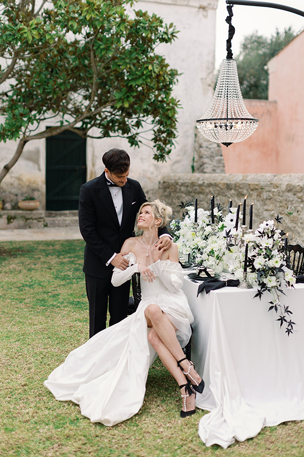 black-white-wedding-inspiration-courti-estate-gorgeous-details_42