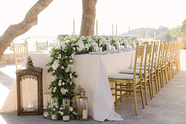 lovely-summer-wedding-kefalonia-white-hydrangeas-gold-details_18