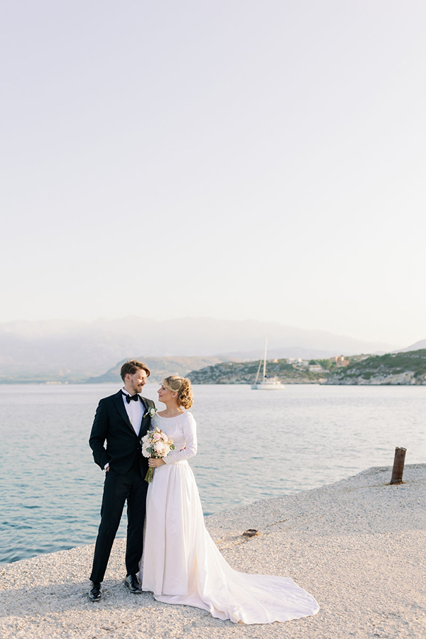 romantic-summer-wedding-chania-lovely-florals-pastel-shades_51