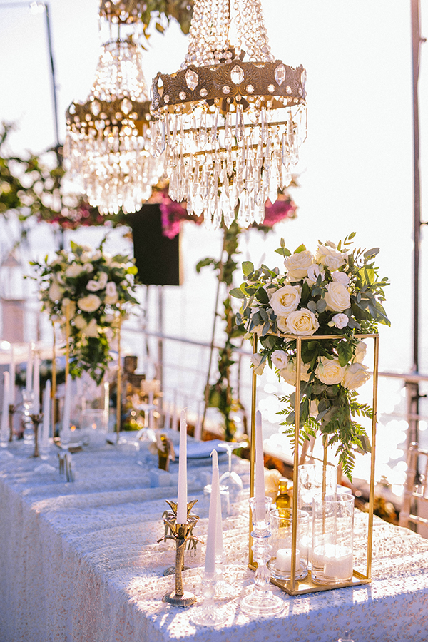 utterly-romantic-wedding-kalamata-lovely-white-florals-gold-touches_33x