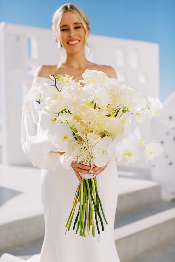 elegant-fall-wedding-santorini-gorgeous-white-orchids-roses_11