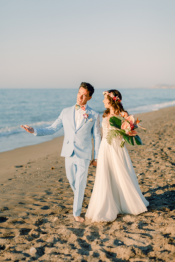 intimate-beach-wedding-crete-tropical-vibes_02x