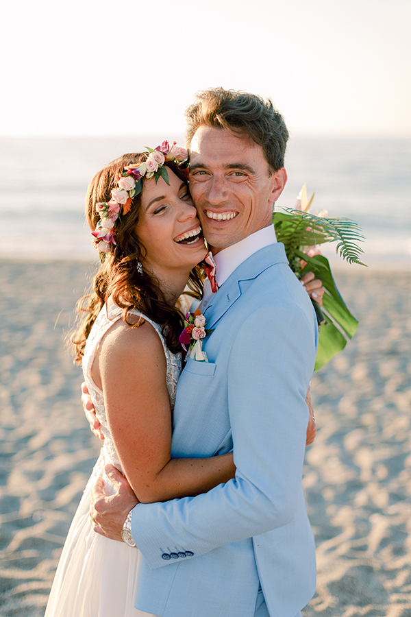 intimate-beach-wedding-crete-tropical-vibes_03
