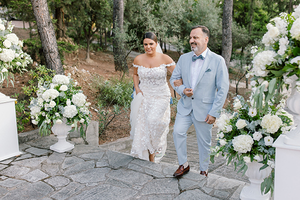 luxurious-summer-wedding-thessaloniki-impressive-floral-arrangments-white-shades_31