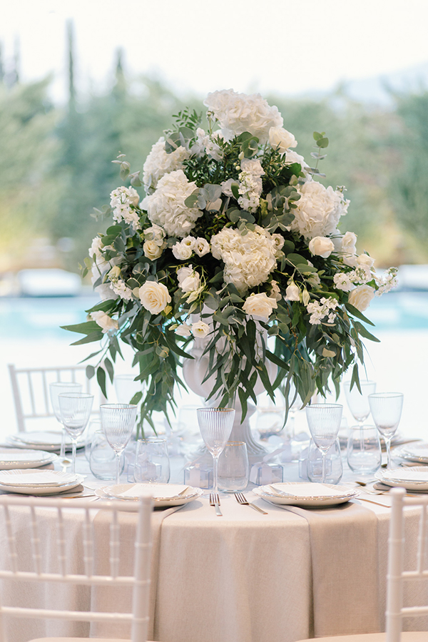 luxurious-summer-wedding-thessaloniki-impressive-floral-arrangments-white-shades_70