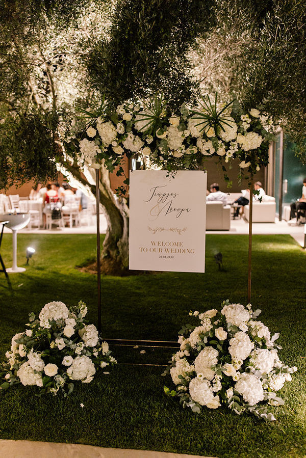 luxurious-summer-wedding-thessaloniki-impressive-floral-arrangments-white-shades_71x