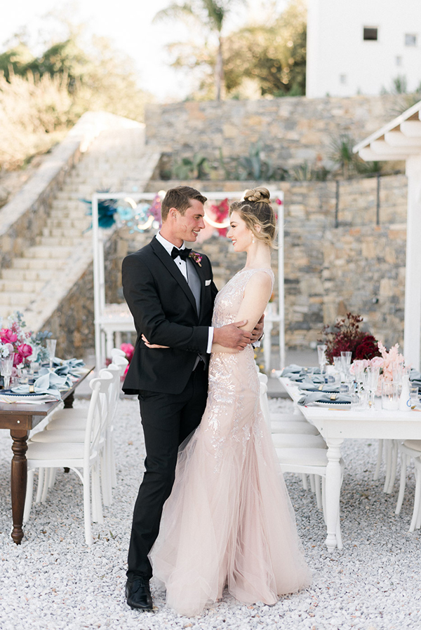 ombre-wedding-inspiration-crete-impressive-florals-vivid-shades_24x