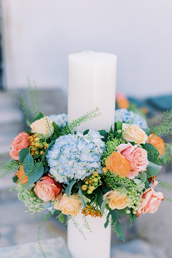 romantic-chic-wedding-corfu-peach-light-blue-blooms_13