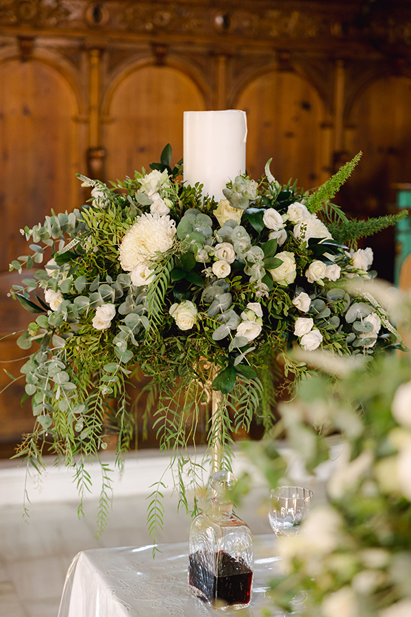 romantic-fall-wedding-kefalonia-eucalyptus-white-florals_07