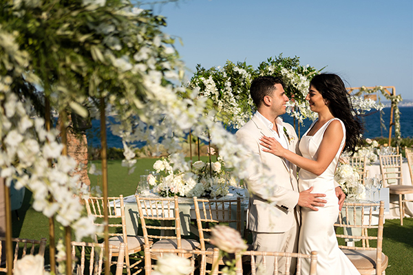 A dreamy summer wedding in Athens with gorgeous florals and elegant details │ Alexia & Christopher