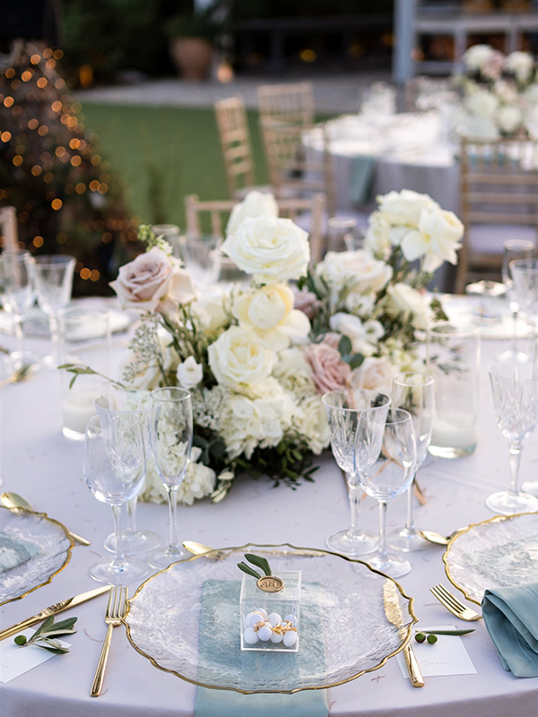 a-dreamy-summer-wedding-athens-gorgeous-florals-elegant-details_34x