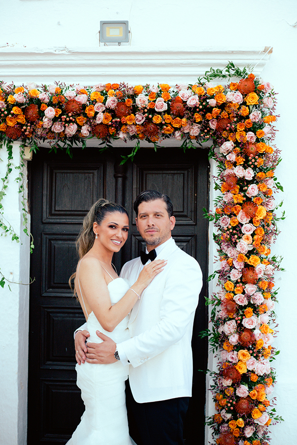 lovely-rustic-wedding-monemvasia-pretty-florals-orange-tones_03