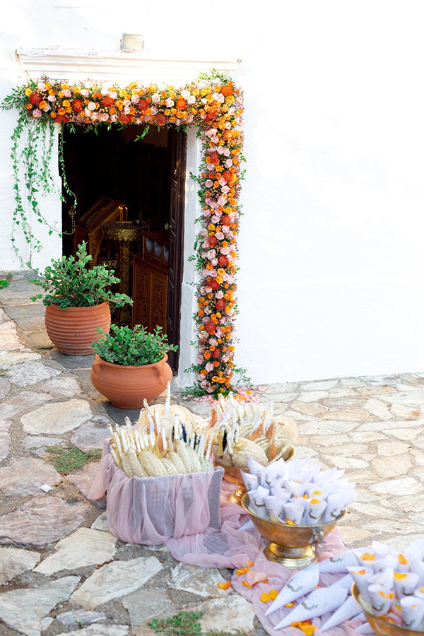 lovely-rustic-wedding-monemvasia-pretty-florals-orange-tones_11
