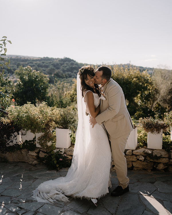 boho-fall-wedding-crete-lovely-pampas-grass-rustic-details_04x