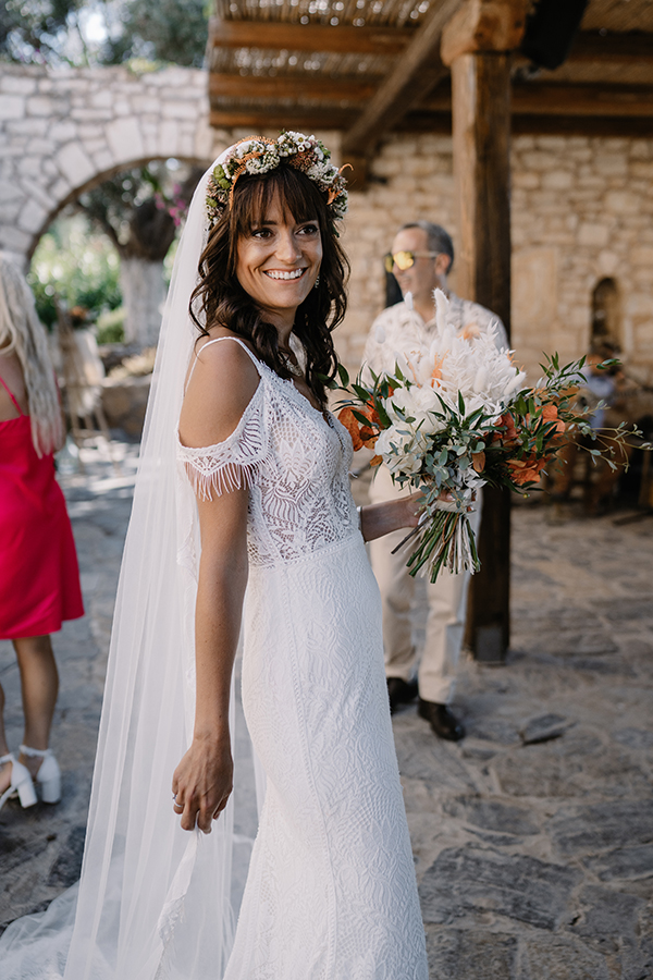 boho-fall-wedding-crete-lovely-pampas-grass-rustic-details_21x
