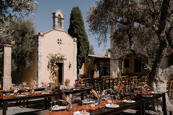 boho-fall-wedding-crete-lovely-pampas-grass-rustic-details_25