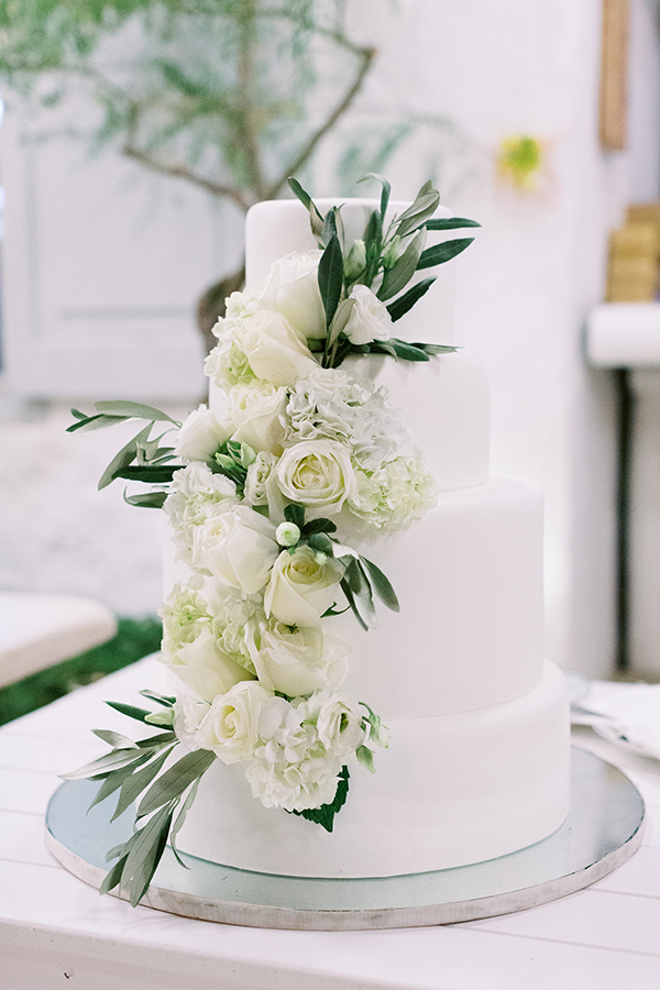 fairytale-summer-wedding-spetses-island-gorgeous-white-florals_37x