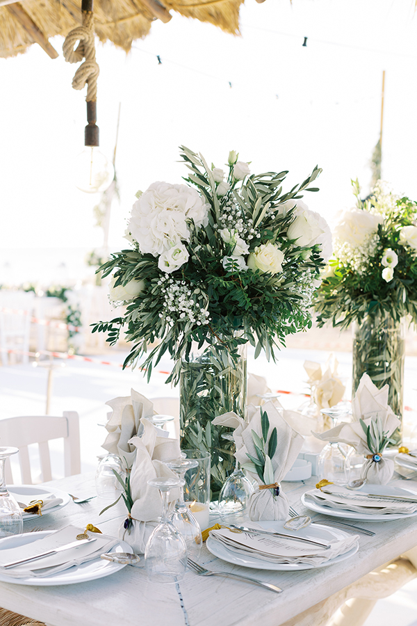 fairytale-summer-wedding-spetses-island-gorgeous-white-florals_38x