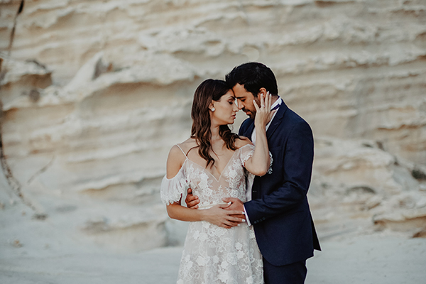 Lovely fall wedding in Limassol with white roses | Georgia & Giannis
