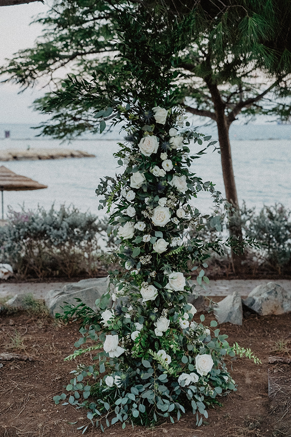 lovely-fall-wedding-limassol-white-roses_13