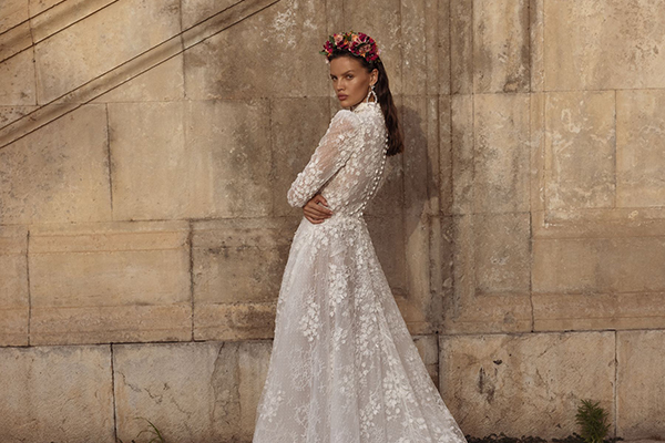 Romantic and elegant wedding dresses by Pinella Passaro