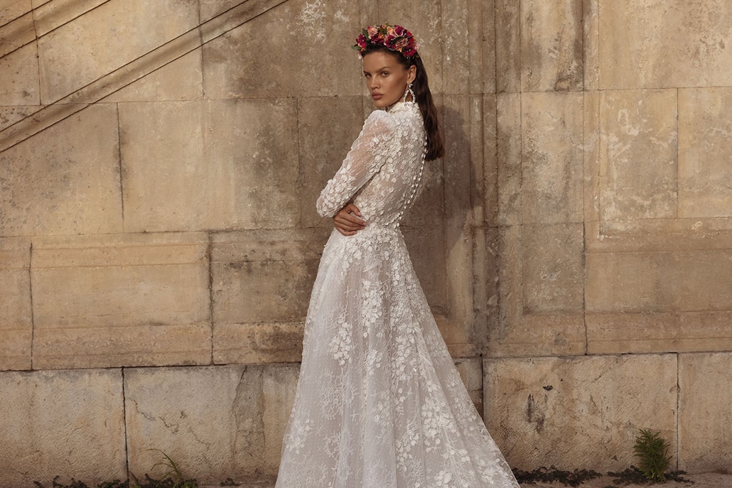Romantic and elegant wedding dresses by Pinella Passaro