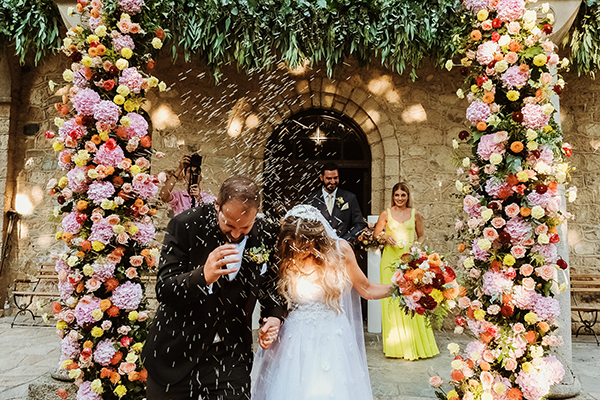 modern-fall-wedding-thessaloniki-colorful-flowers_13