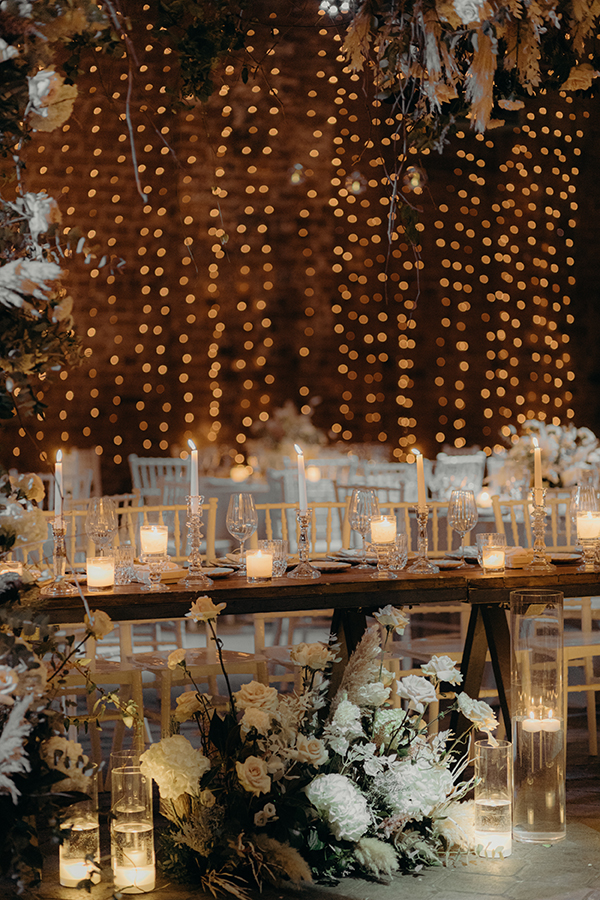 romantic-winter-wedding-thessaloniki-beautiful-flowers-candles_22
