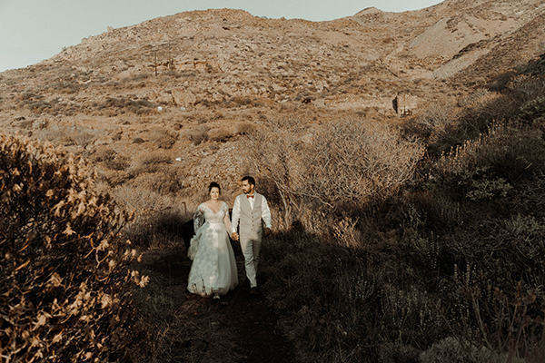 Summer wedding in Serifos with romantic details | Anne & Vasilis
