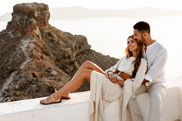 Beautiful honeymoon photoshoot in Santorini | Denea & Borna