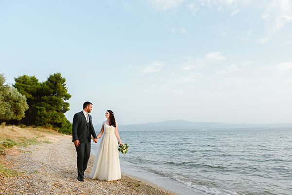 Lovely summer wedding in Evia with pink and white roses | Alexandra & Thanasis